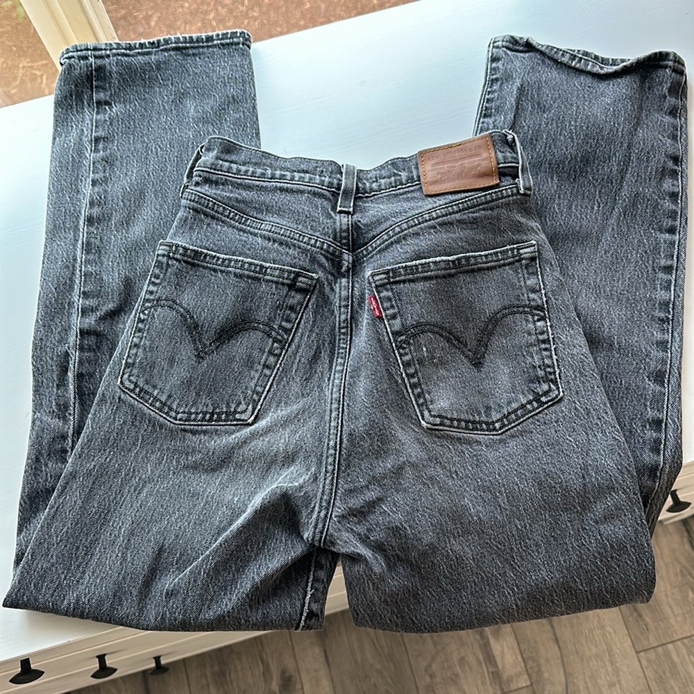 Levi’s Ribcage Straight Ankle Jeans